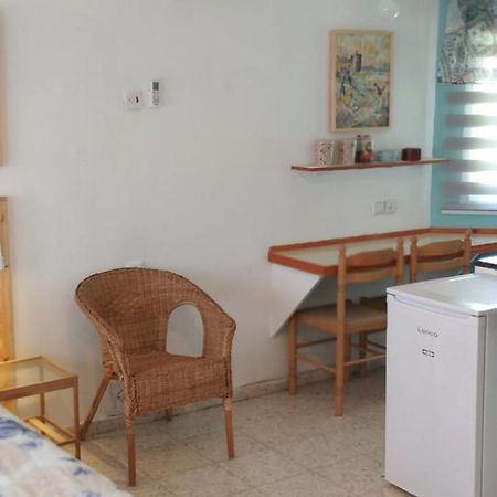 Jordan Valley One Room Apartment Menaẖemya Esterno foto